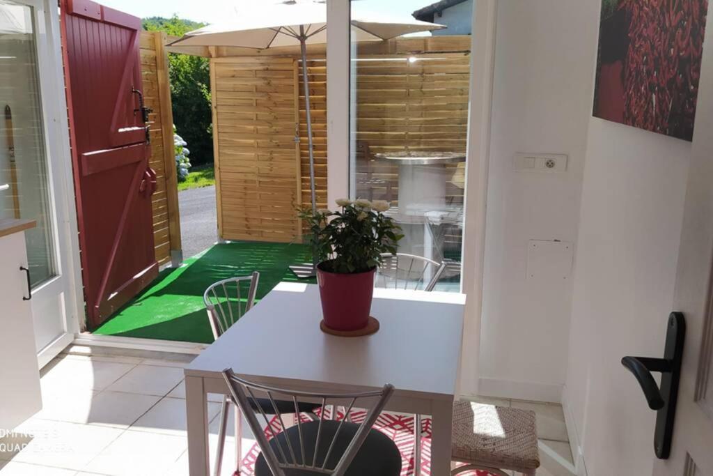 Appartement Tout Confort Au Calme Avec Jacuzzi Mouguerre Eksteriør bilde